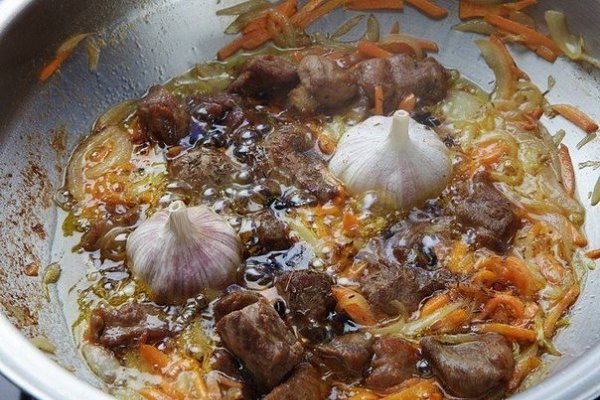 Плов из баранины.Ингредиенты:Баранина (мякоть) — 750 гСало (курдючное, по желанию) — 100–150 гРис ... - 5