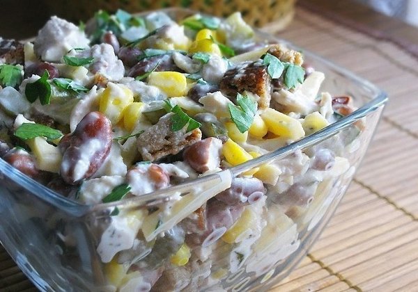 6 ДИЕТИЧЕСКИХ РЕЦЕПТОВ САЛАТОВ ИЗ КУРИЦЫ! Они разнообразны, полезны и очень вкусны! Сохрани себе! 1. ... - 4