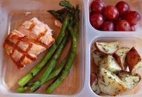 Семь вариантов вкусных и полезных перекусов на работе.1. Виноград, миндаль, плавленый сыр, ... - 7