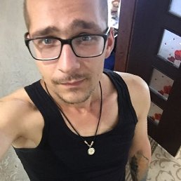 Кирилл, 29, Стаханов