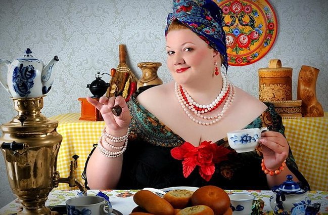 ))).Я уселась на диетуВ позапрошлый выходной:Очень жаль диету эту –Каково ей подо мной!)))Прибавляла ...