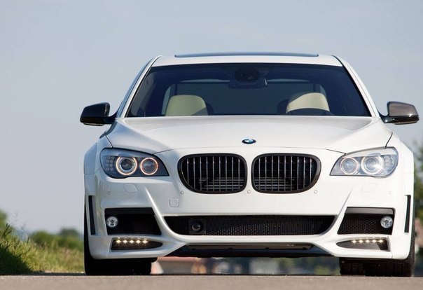  | BMW - 7  2017  02:30