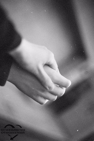 — Что важнее: когда любишь или когда тебя любят? .— Важнее, когда взаимно.