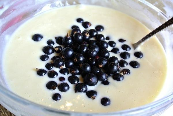 Смородиновый кекс.Выпечка с черной смородиной особенно красива и вкусна. Если вы любите эти ягоды – ... - 6