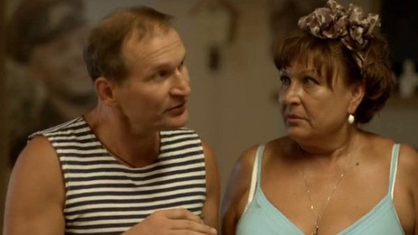 - Валюха, шо тебе подарить завтра на День Рождения?... - Да ничего мне не надо!... Не напейся ...