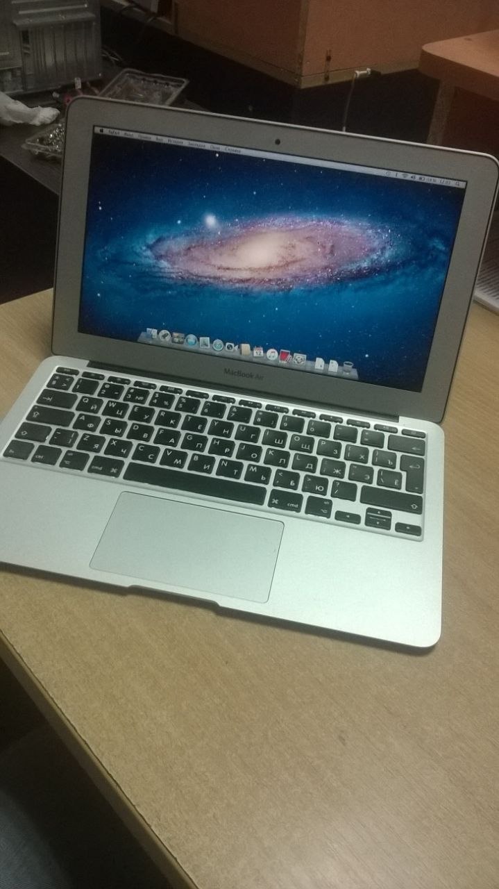 MackBook AIR 11       !    :)