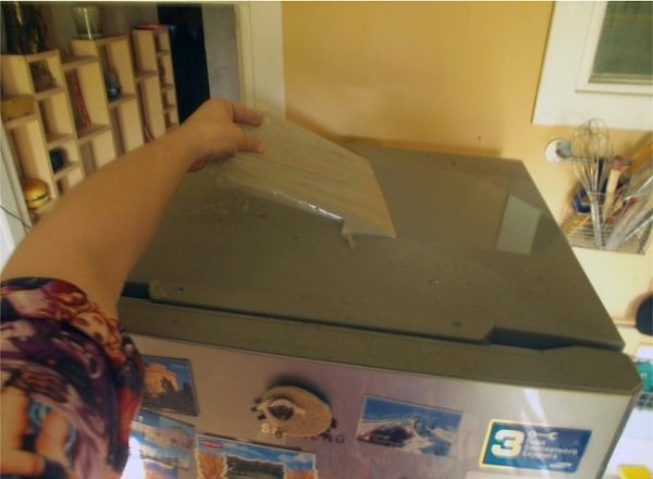 Уборка — это то, с чем каждый из нас справляется по-разному. Кто-то решительно отправляется на ... - 9