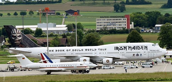 Самолеты Ангелы Меркель, Франсуа Олланда и рок-группы Iron Maiden в аэропорту Цюриха. Make music, ...