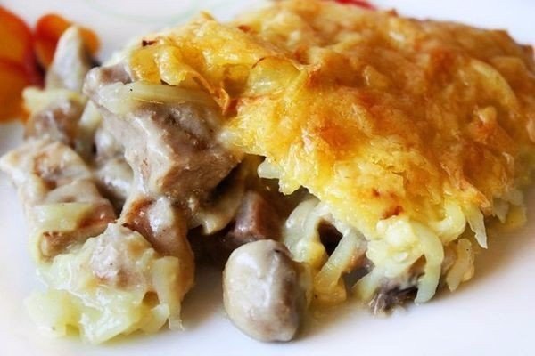 ВОСХИТИТЕЛЬНАЯ КУРИЦА С ГРИБАМИ, ЗАПЕЧЕННАЯ ПОД КАРТОФЕЛЬНОЙ ШУБОЙ! Это секретное оружие женщин...не ...