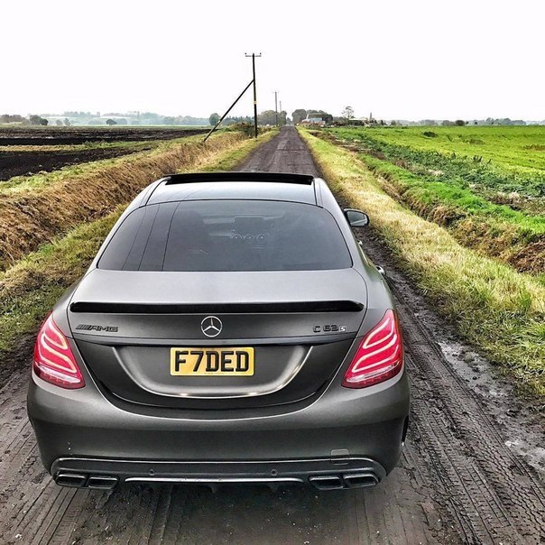 Mercedes-AMG C63S