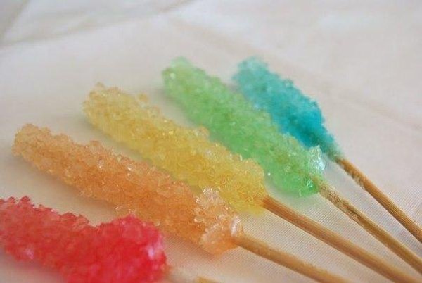ВЫРАЩИВАЕМ СЛАДКИЕ КРИСТАЛЛЫ.У выращивания кристаллов есть две пользы! Первая - сладость для деток, ... - 2