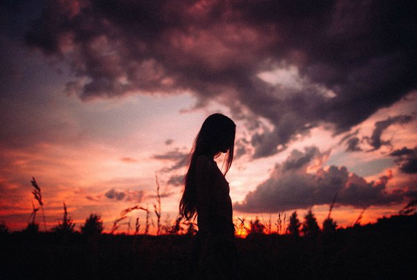 Может быть, лучше не видеть жизни такой, как она есть, закрыть на всё глаза и веселиться. Рэй ... - 8