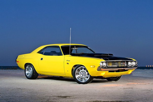 1970 Dodge Challenger R/T - 2