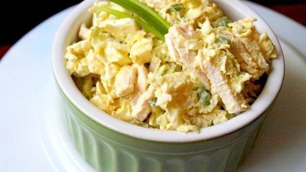 6 ДИЕТИЧЕСКИХ РЕЦЕПТОВ САЛАТОВ ИЗ КУРИЦЫ! Они разнообразны, полезны и очень вкусны! Сохрани себе! 1. ...