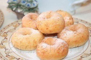 Творожные шарики и пончики.Очень вкусный десерт!Ингредиенты:на 360-400 г. творога —3 яйца;3 ст.л. ... - 10