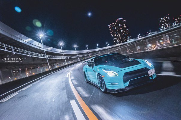 Nissan GT-R - 2