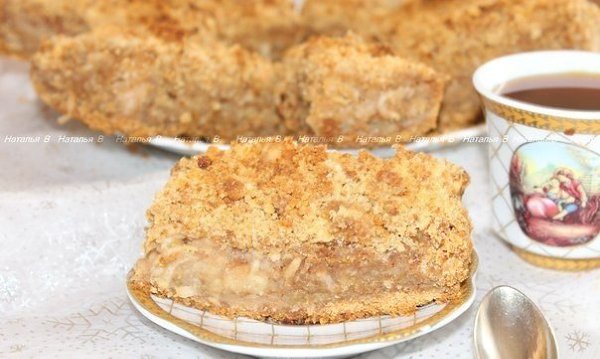 Яблочный пирог с корицей