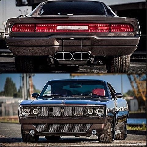 V10 Dodge Charger