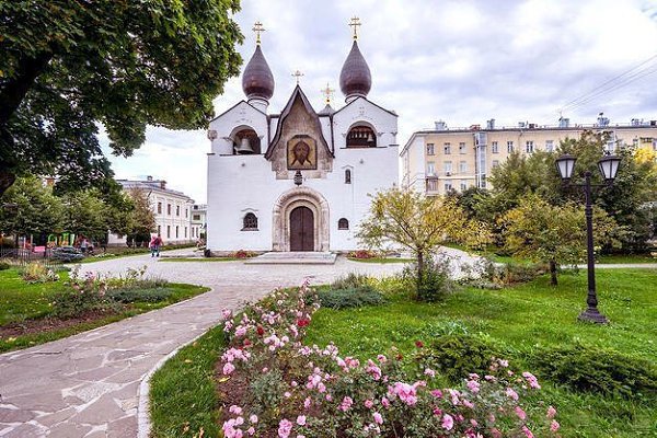 Красивые малоизвестные парки в Москве. 1. Садик с самыми красивыми закатами Морозовский садик — это ...