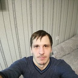 Pavel, 32, 