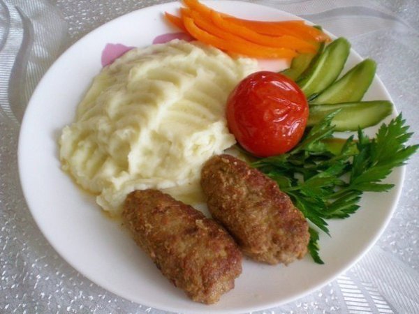 ТОП - 10 САМЫХ ВКУСНЫХ КОТЛЕТОК И ТЕФТЕЛЕЙ. 1. ПЫШНЫЕ И СОЧНЫЕ КОТЛЕТКИ ИНГРЕДИЕНТЫ: 2 стакана ... - 3