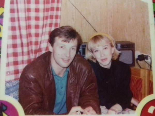 Холодной зимою я «сердце закрою».Я «сердце закрою» и выключу «свет» Остаться хотелось мне только с ...