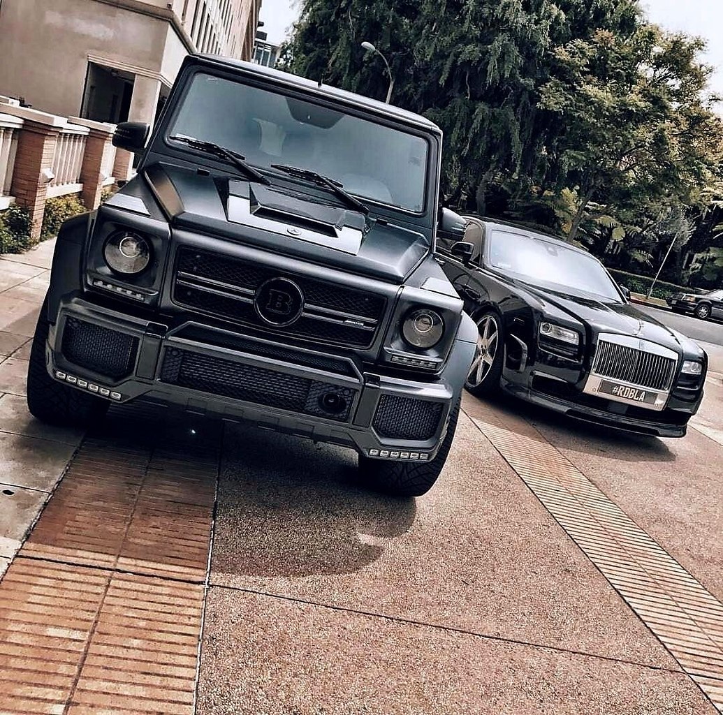 BRABUS G700