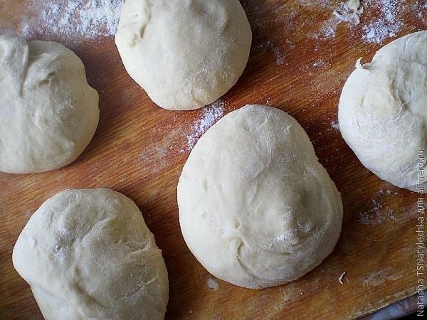 Пышные сахарные булочки.. В такую погоду хочется посидеть за чашечкой горячего кофе или чая и ... - 2