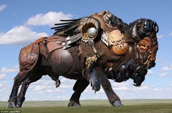Удивительные скульптуры из металлолома. Скульптор Джон Лопес из Южной Дакоты собирает скульптуры ... - 2