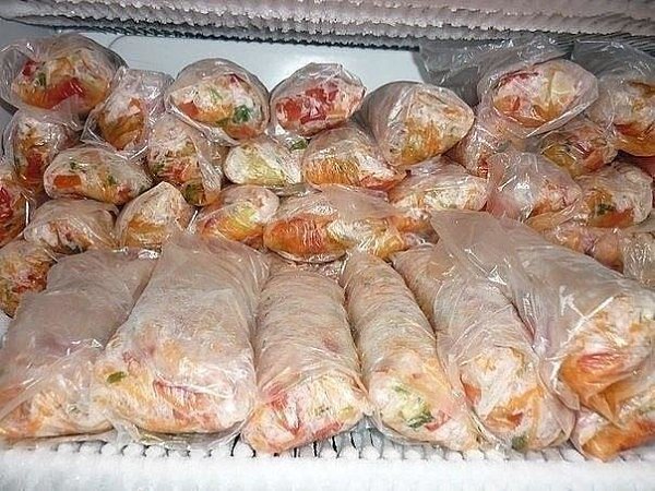 СОХРАНЯЕМ ОВОЩИ И ФРУКТЫ МЕТОДОМ ЗАМОРОЗКИ.Рецепты заморозки овощей и фруктов:1. КЛУБНИКА С ... - 6
