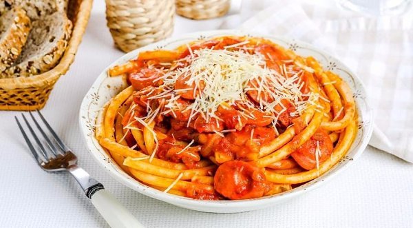 ТОП–5 идей для вкусного ужина.1. Венгерский гуляш–левешИнгредиенты:Говяжья мякоть — 500 гКрасный ... - 3