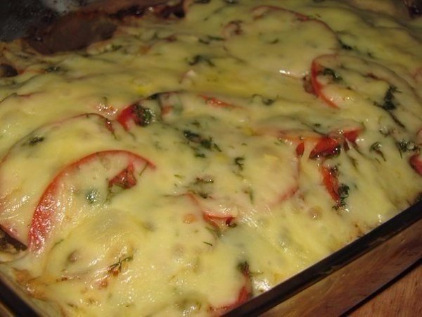 Куриная запеканка.Ингредиенты:- куриная грудка (филе) - 4 шт.- баклажаны - 2-3 шт.- помидоры - 3-4 ... - 5