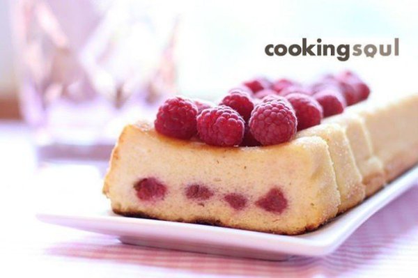 Запеканка творожная с малиной.Ингредиенты:Малина — по вкусуТворог — 350 гЯйцо куриное — 2 шт.Сахар — ...
