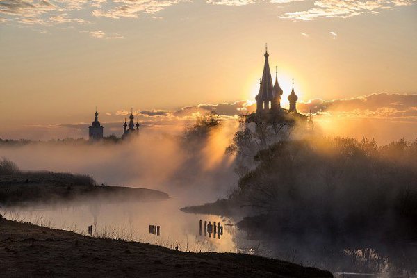 Поймет не тот, кто много видел, а тот, кто много потерял. Простит не тот, кто не обидел, а тот, кто ...