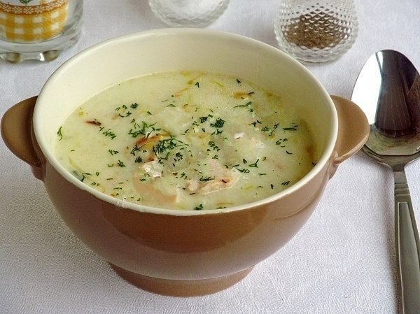 Английский куриный суп с плавленым сыром. Куриный бульон – 1 литр; Куриную грудку – 300 грамм; Рис ...