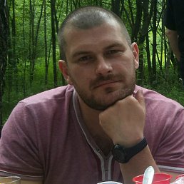 Alex, 42, 