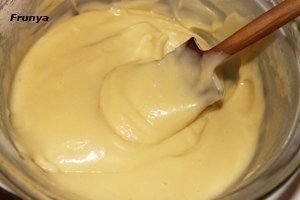 Готовим вкусные домашние Эклеры.Вам потребуется:Для заварного теста:- 3 яйца- 75 г сливочного масла- ... - 6
