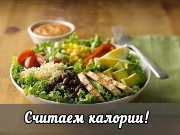 Считаем калории.Сметана (20%) - 1 ст.л. - 45 ккалСметана (30%) - 1 ст. л. - 69 ккалМолоко (3,5%) - 1 ...