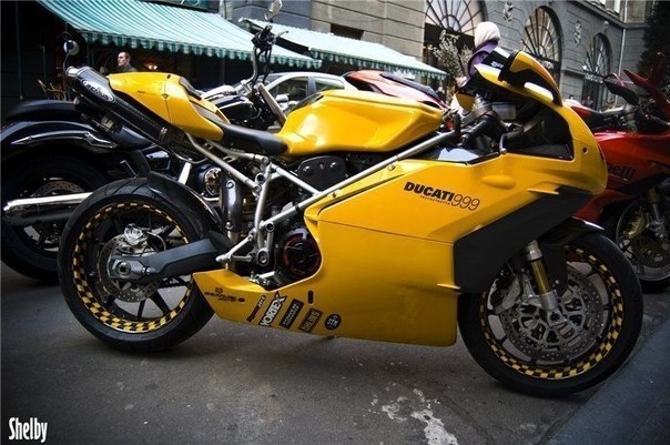 Ducati 999