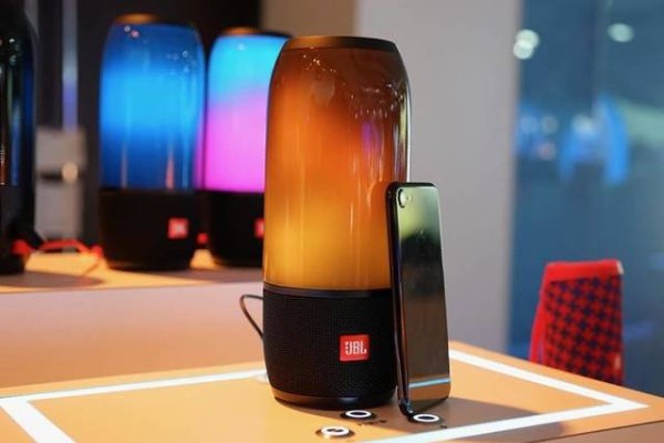 JBL Pulse 3 - портативная акустическая система + mp3 плеер в подарок.Заказать со скидкой 53% здесь ... - 3