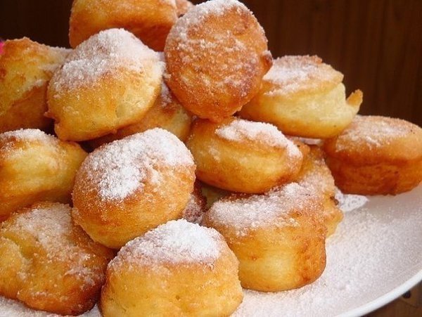 ПОНЧИКИ ВКУСНЕЙШИЕ. Ингредиенты 100 гр сметаны 100 гр кефира 100 гр творога(у меня 9%) 1 большое ...