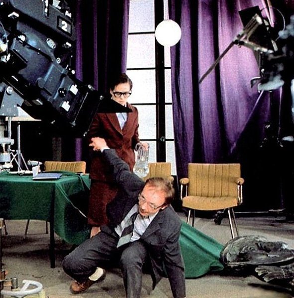    , 1977 .