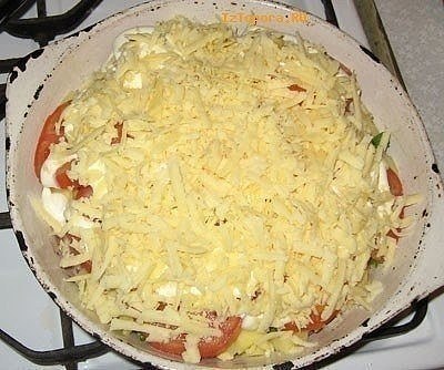 Тушеное мясо под сыром.Продукты:-Соль-Майонез-Сыр-Картофель-Лук репчатый-Лук ... - 5