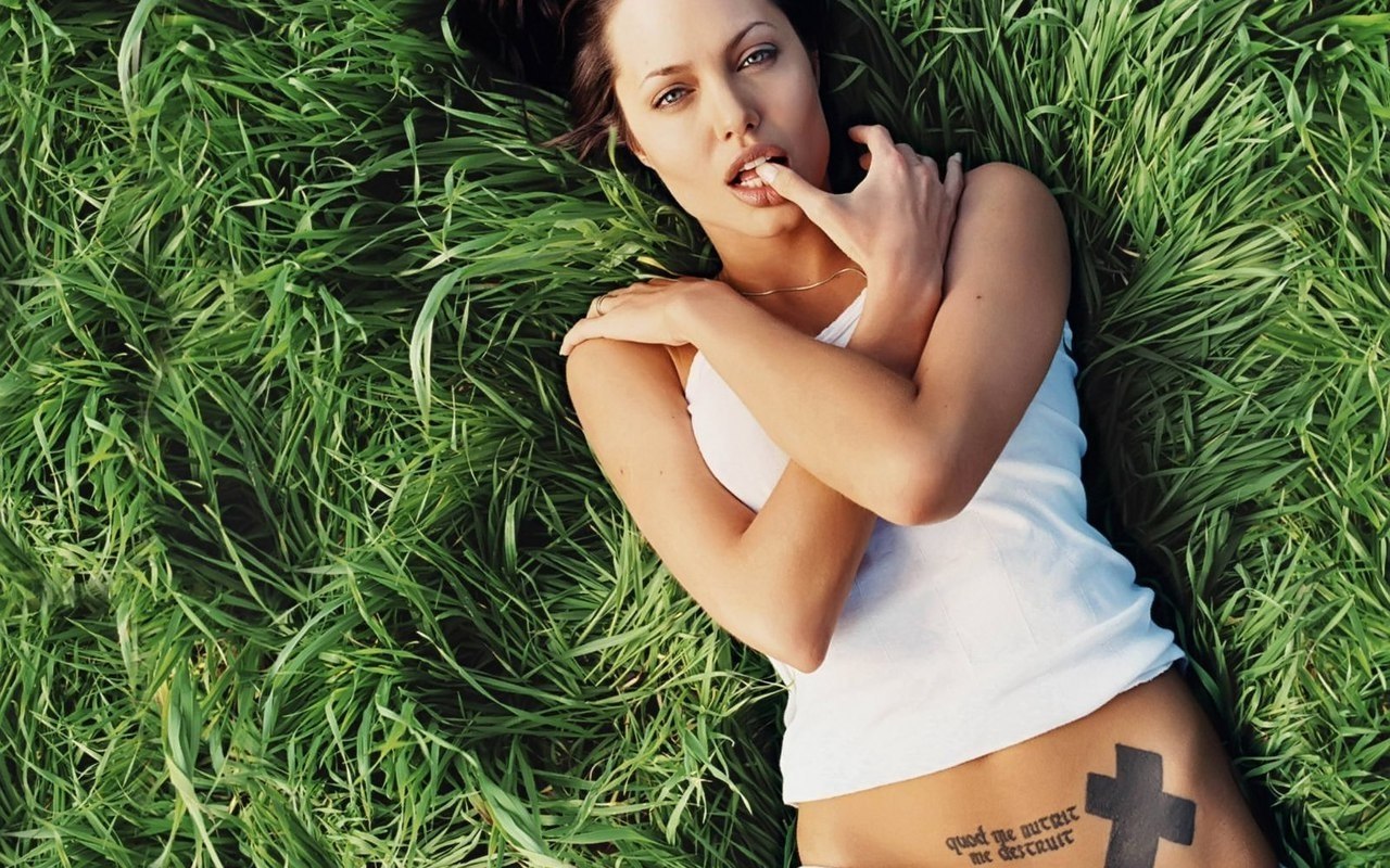 Angelina Jolie