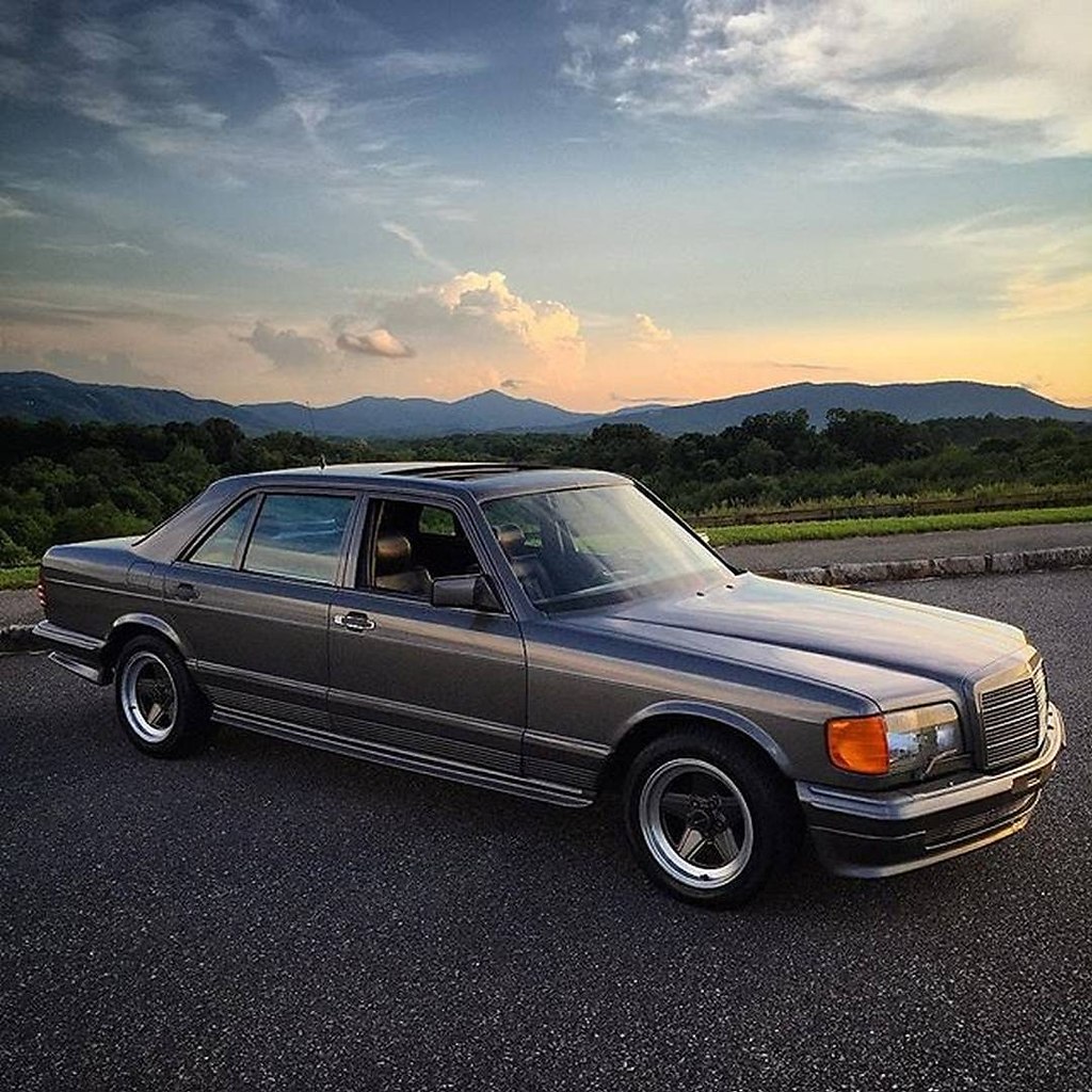 Mercedes-Benz W126