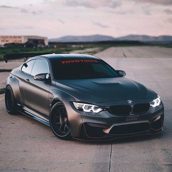 BMW F82