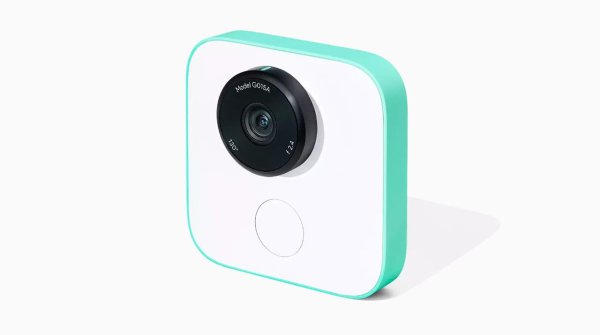 Google приступила к продажам камеры Clips с ИИ.Осенью прошлого года компания Google анонсировала ...