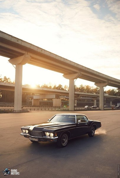 1971 Buick Riviera - 3