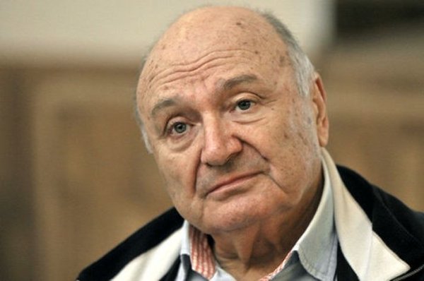 Оптимист верит, что мы живём в лучшем из миров. Пессимист боится, что так оно и есть. Михаил ...