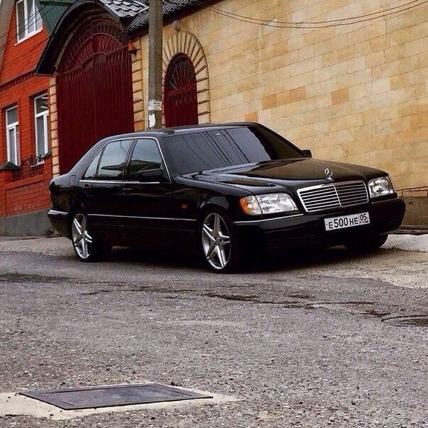 Mercedes-Benz W140